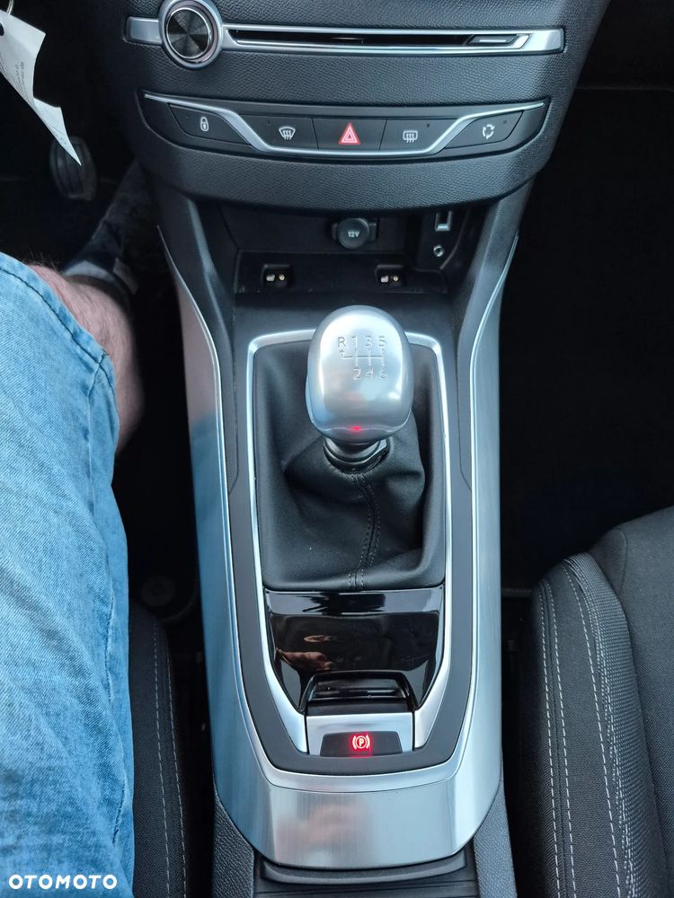 Peugeot 308 1.6 BlueHDi Business Line S&S - 23
