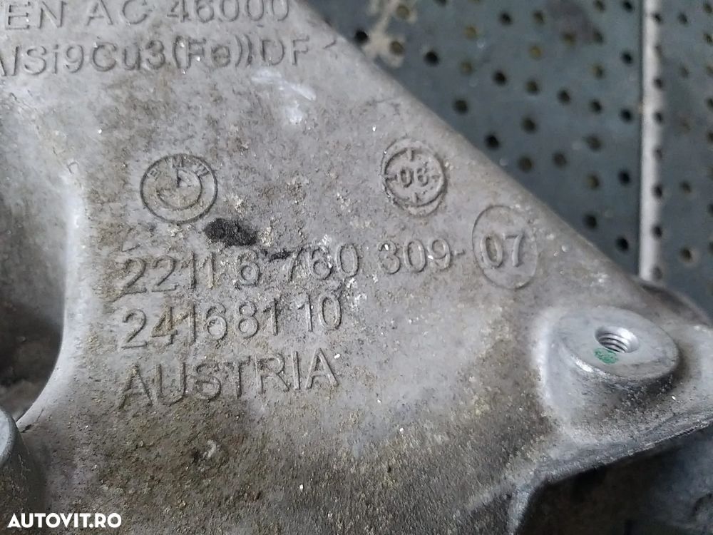 Suport stanga motor 2.0 d bmw seria 3 e90 e91 22116760309 24168110 - 2