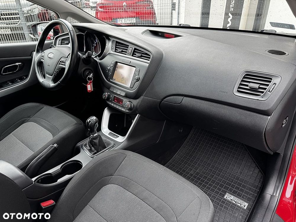 Kia Ceed 1.6 GDI L - 11