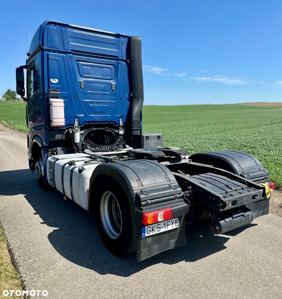 Mercedes-Benz Actros - 2