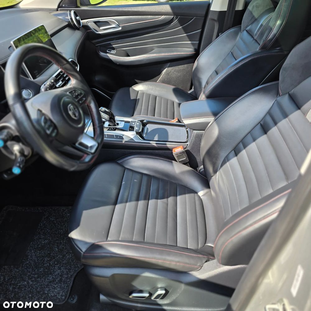 MG HS PHEV 1.5T-GDI Luxury - 11