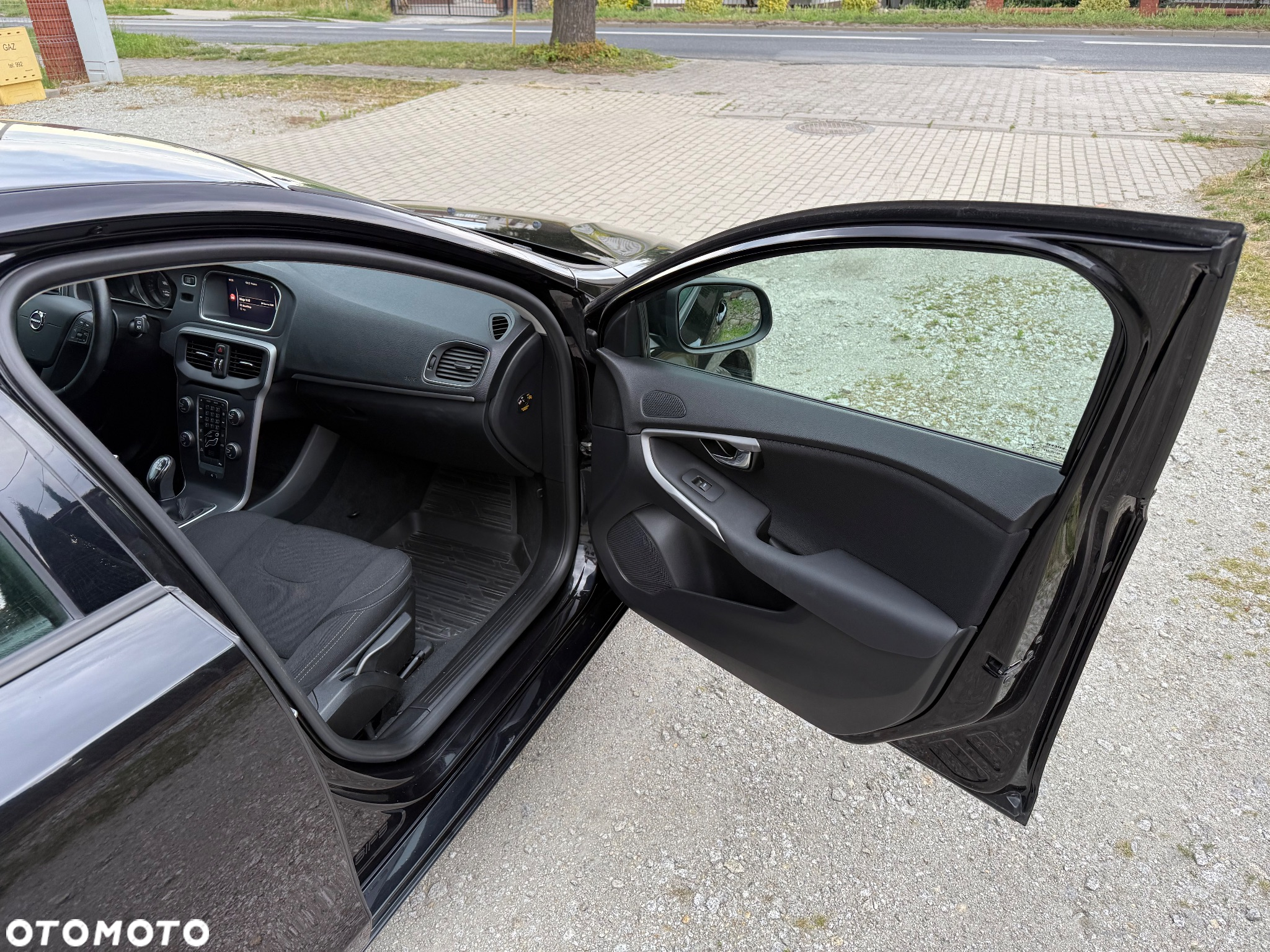 Volvo V40 T3 Drive-E Momentum - 34