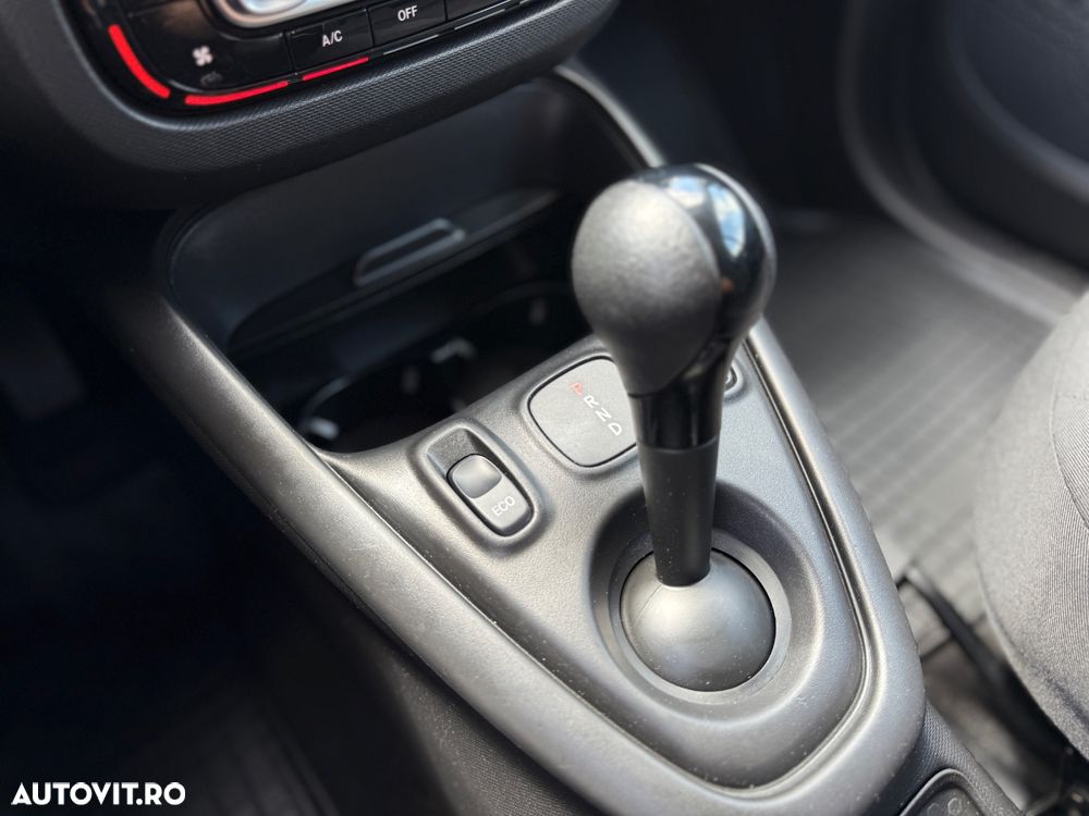 Smart Fortwo EQ - 12