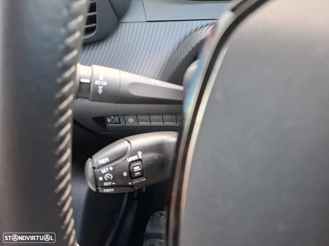 Peugeot e-2008 50 kWh Active Pack - 16