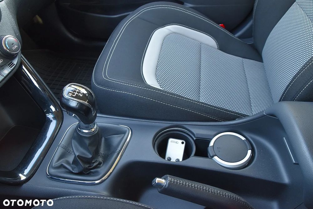 Kia Ceed - 37