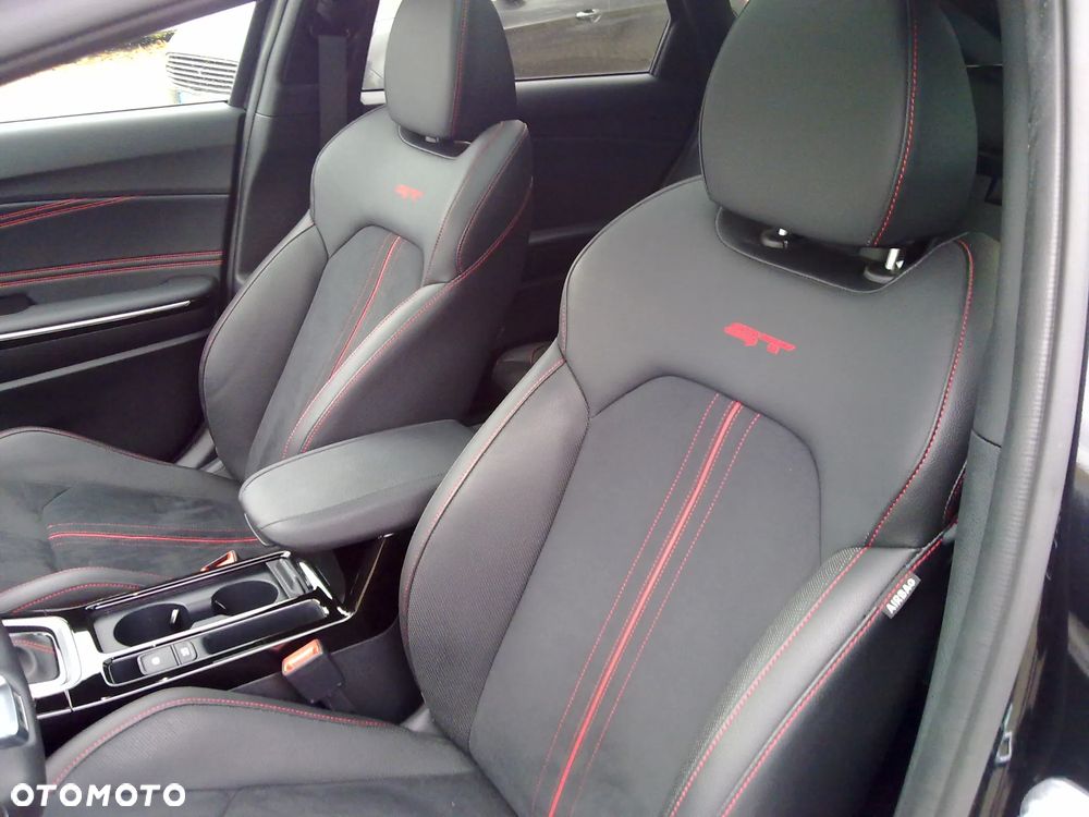 Kia ProCeed 1.6 T-GDI GT DCT - 17