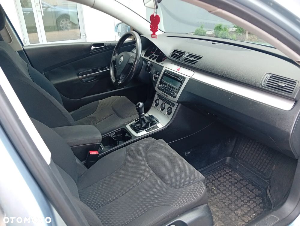 Volkswagen Passat 1.9 TDI Trendline - 3