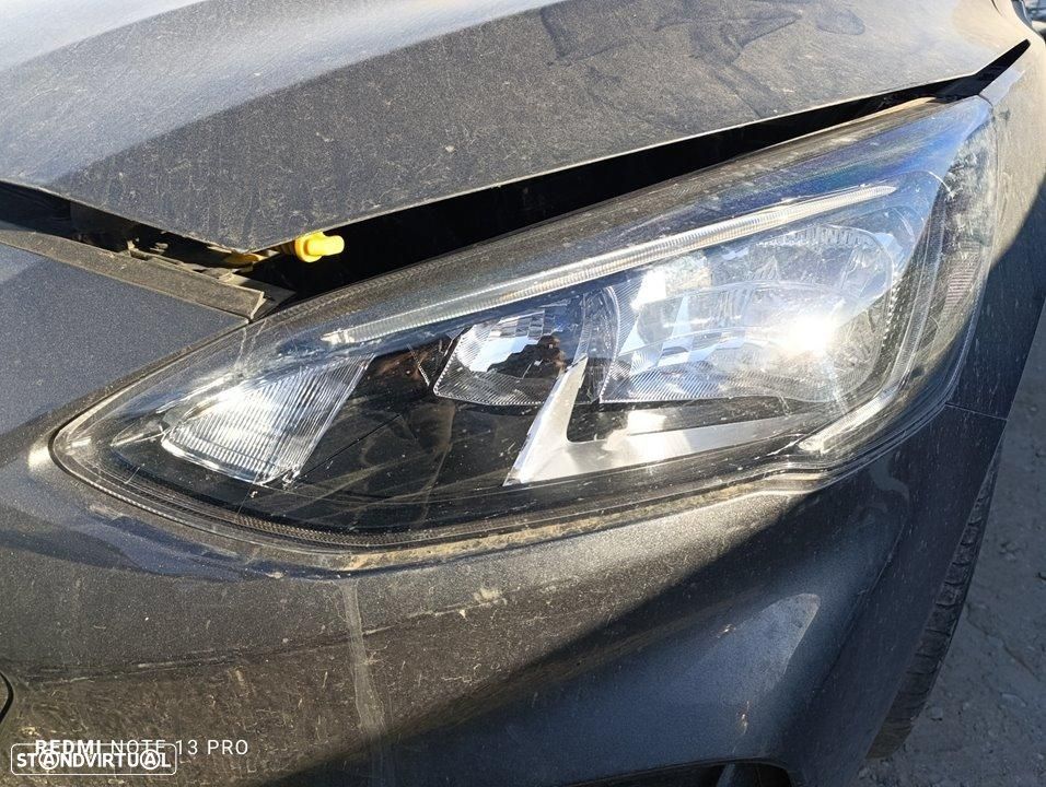 FAROL ESQUERDO FORD FOCUS BERLINA CGE - 1