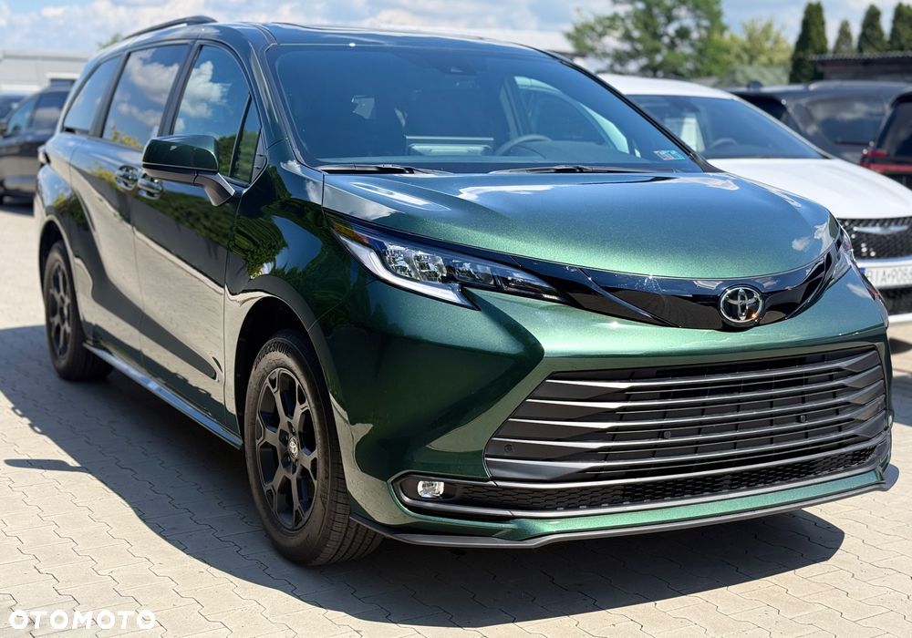 Toyota Sienna - 6