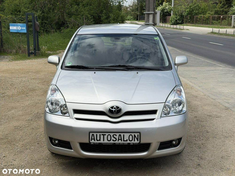 Toyota Corolla Verso - 3