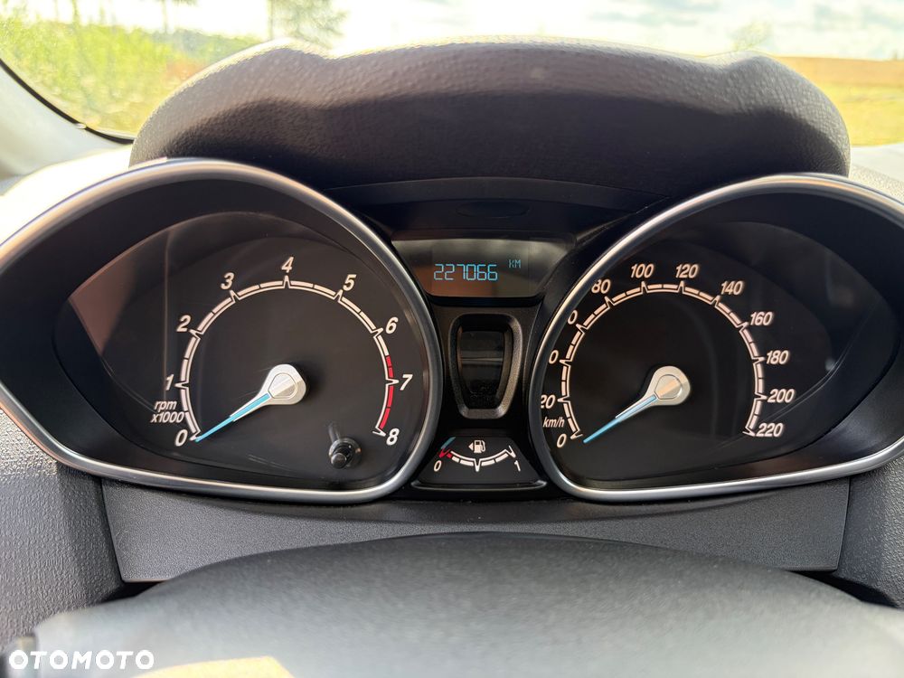 Ford Fiesta 1.25 Trend - 14