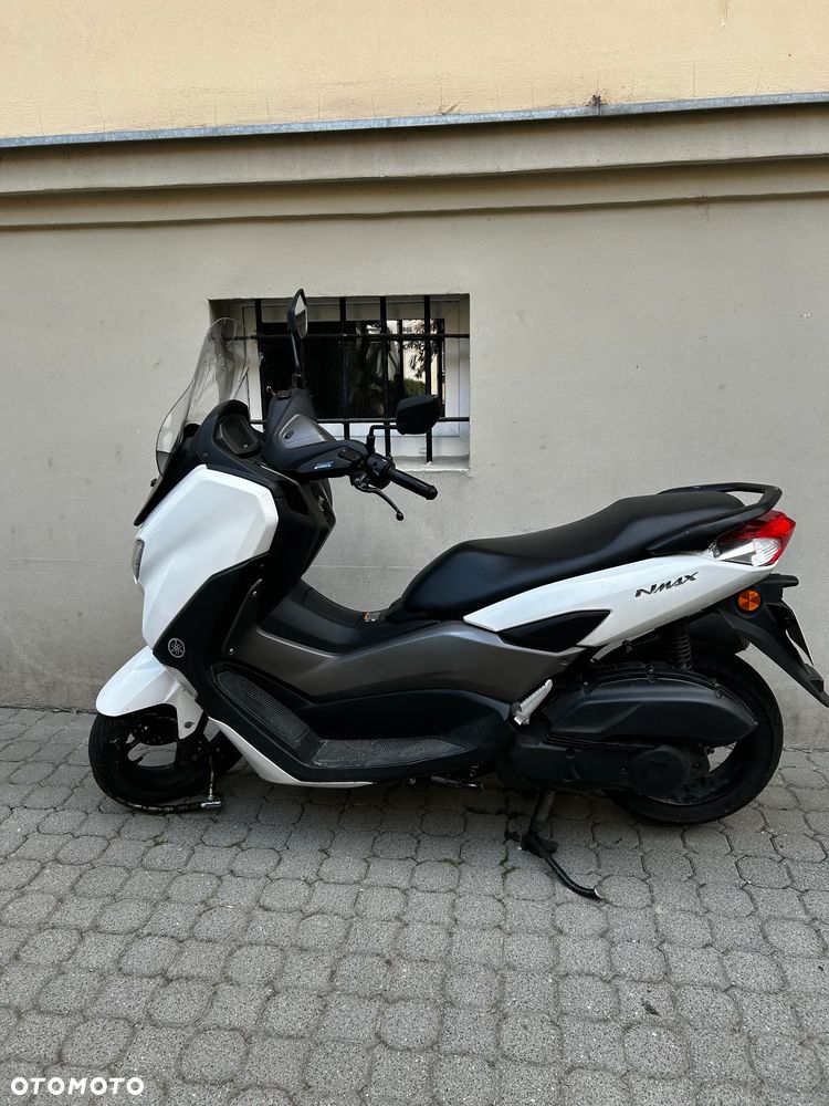 Yamaha NMAX - 9