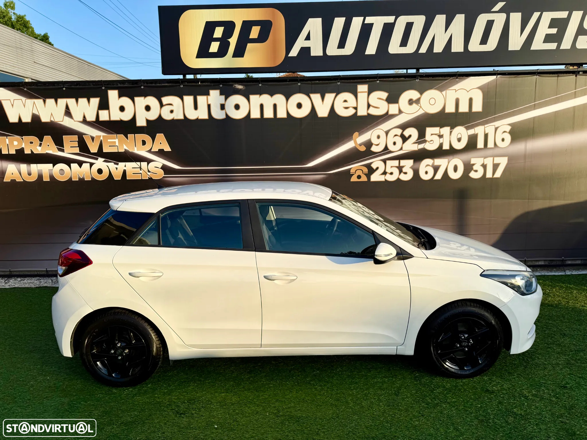 Hyundai i20 1.1 CRDi Blue Access+Bluetooth - 19
