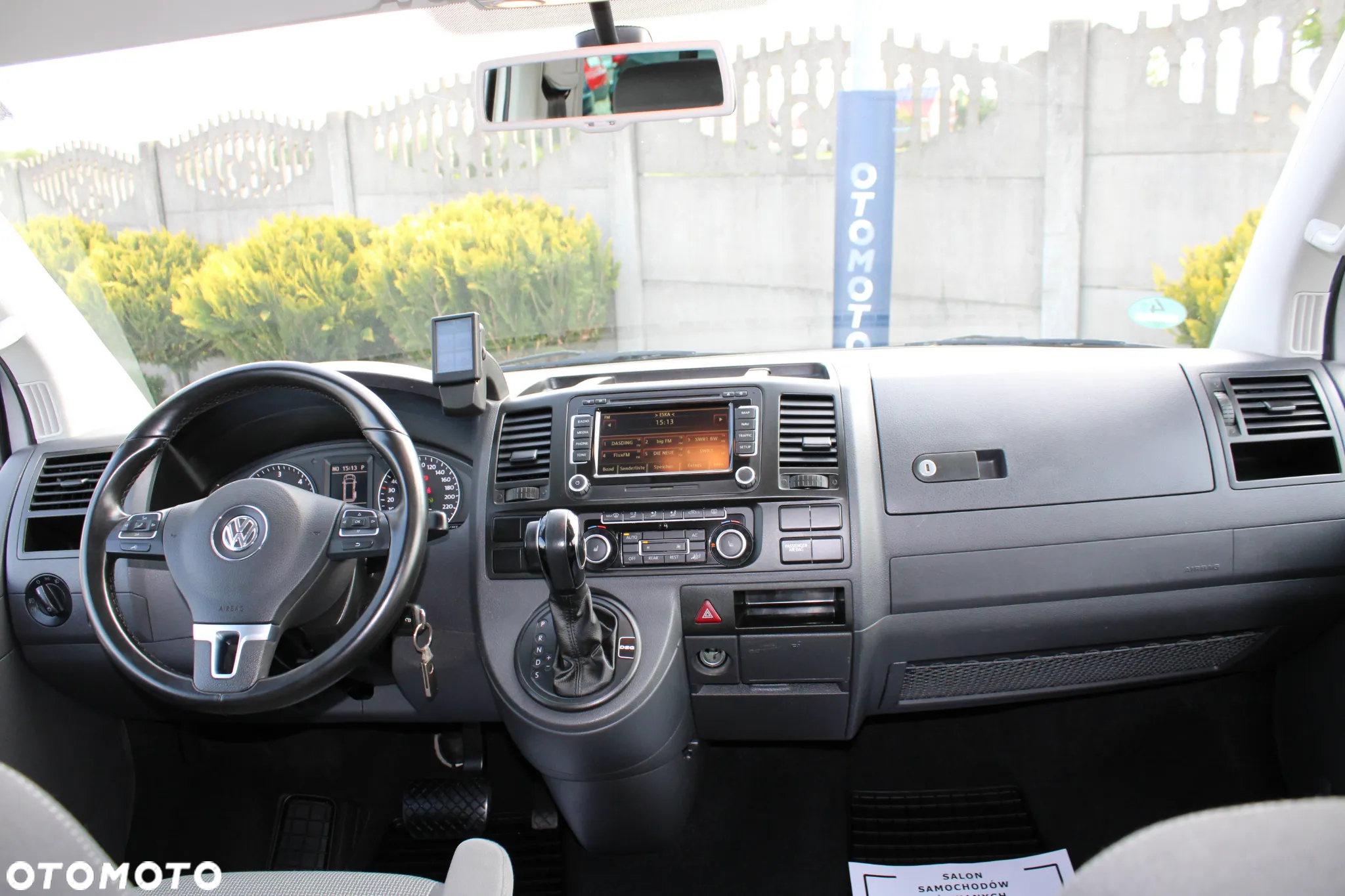 Volkswagen Caravelle - 23