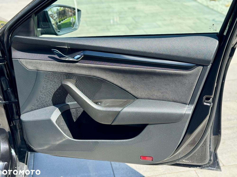 Skoda Octavia 2.0 TDI DSG 4x4 RS Plus - 20