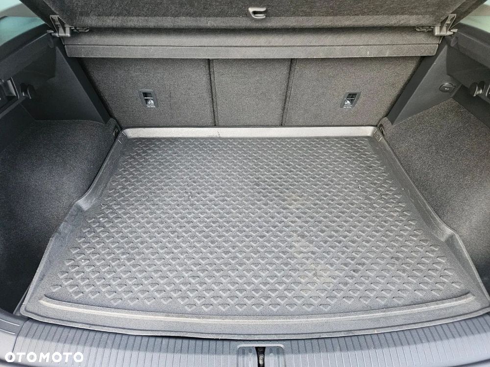 Volkswagen Tiguan - 10