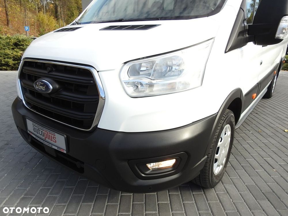 Ford TRANSIT FURGON BRYGADÓWKA  6 MIEJSCA TEMPOMAT KLIMATYZACJA LEDY  130KM - 20