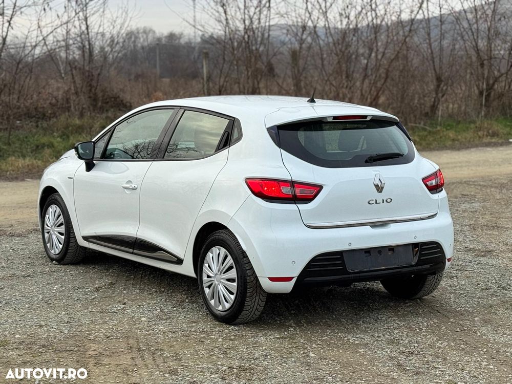 Renault Clio 1.2 16V 75 Limited - 5