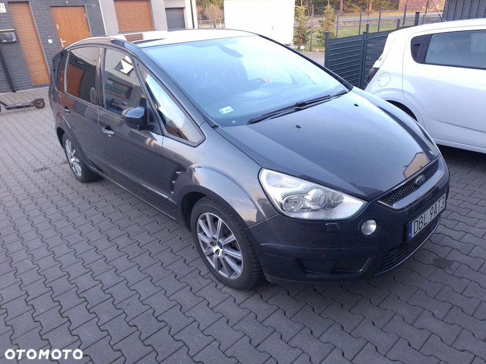 Ford S-Max - 22