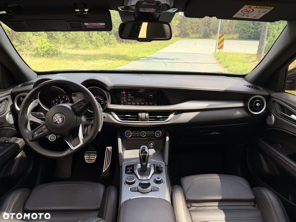 Alfa Romeo Stelvio - 6