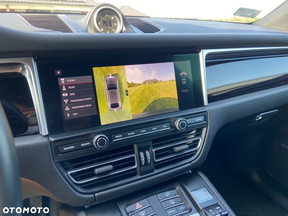 Porsche Macan - 2