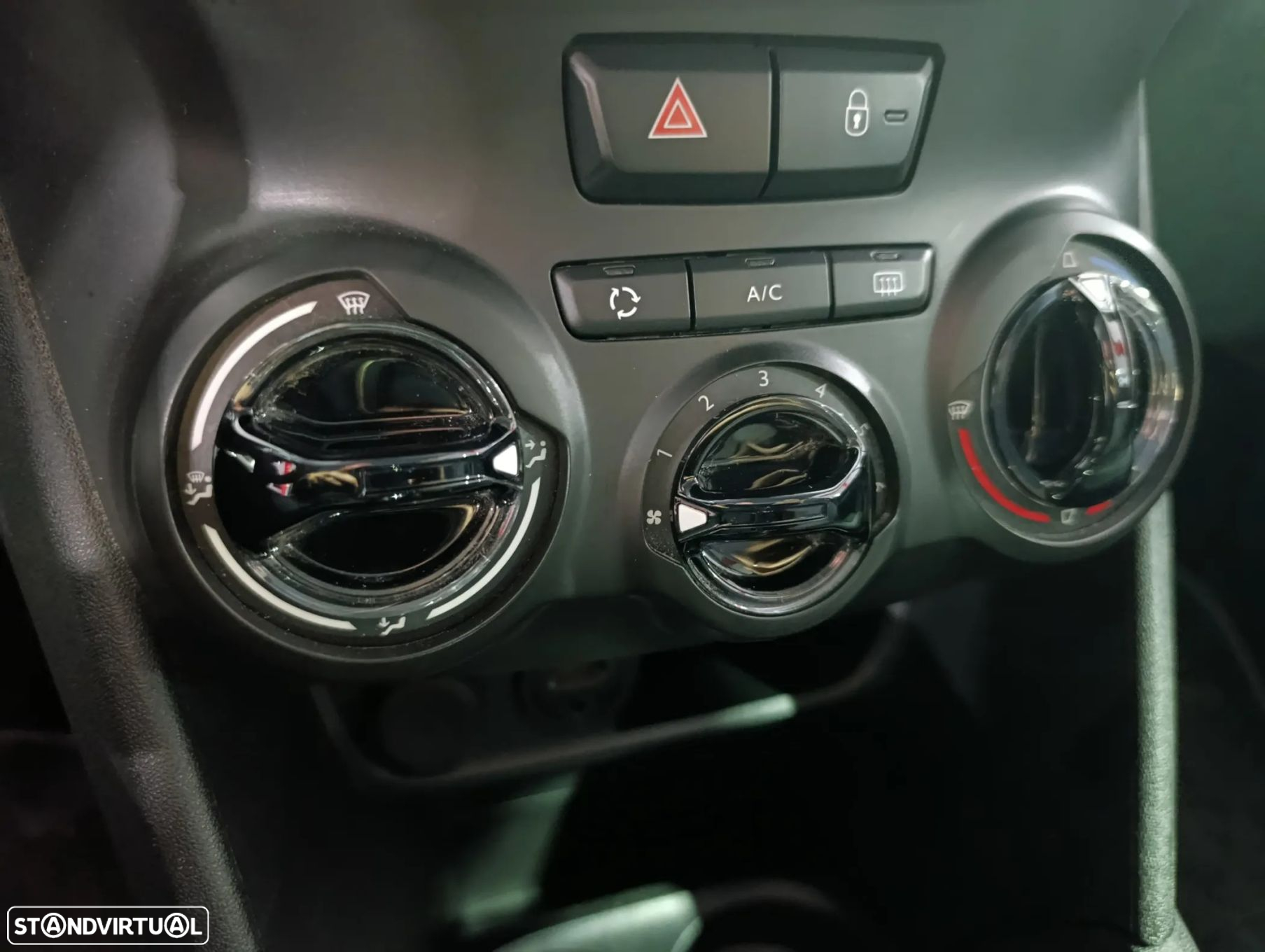 Peugeot 208 1.2 PureTech Active - 9