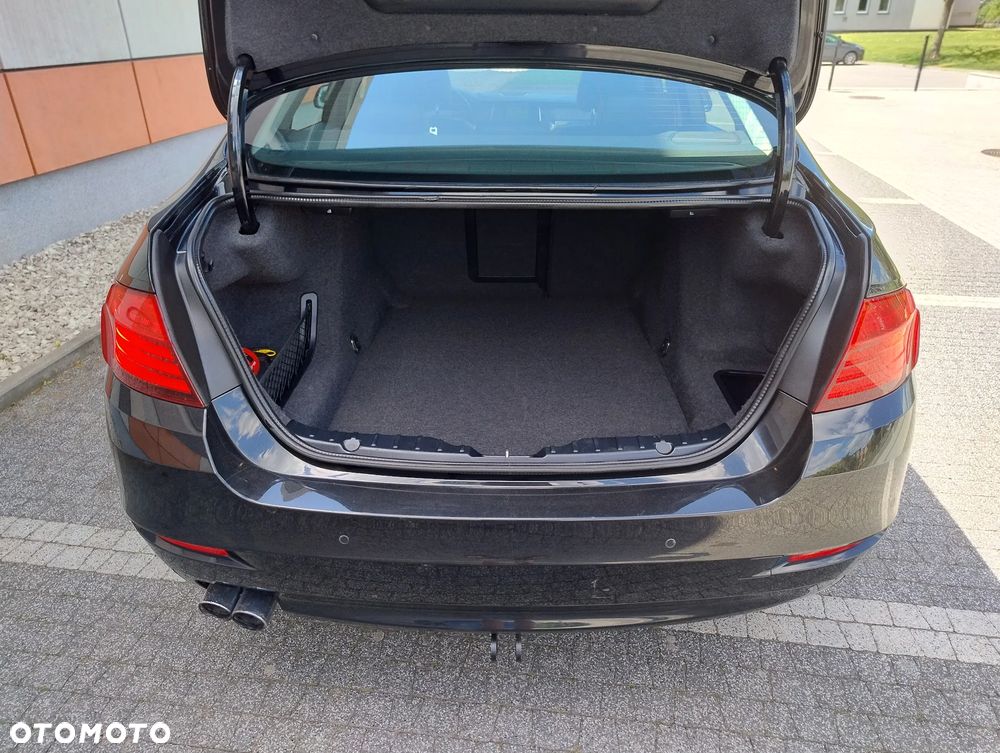 BMW Seria 5 518d - 22