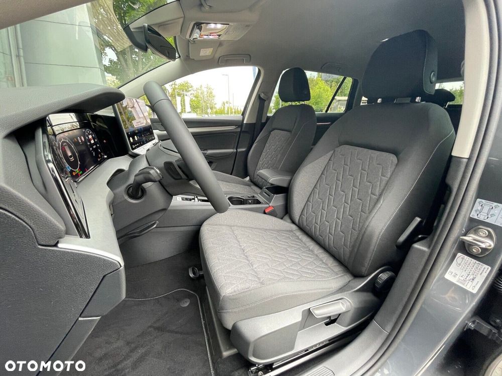 Volkswagen Golf Variant - 14