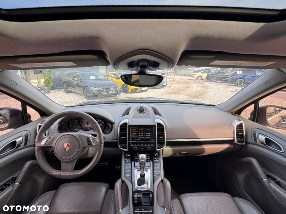 Porsche Cayenne S - 14
