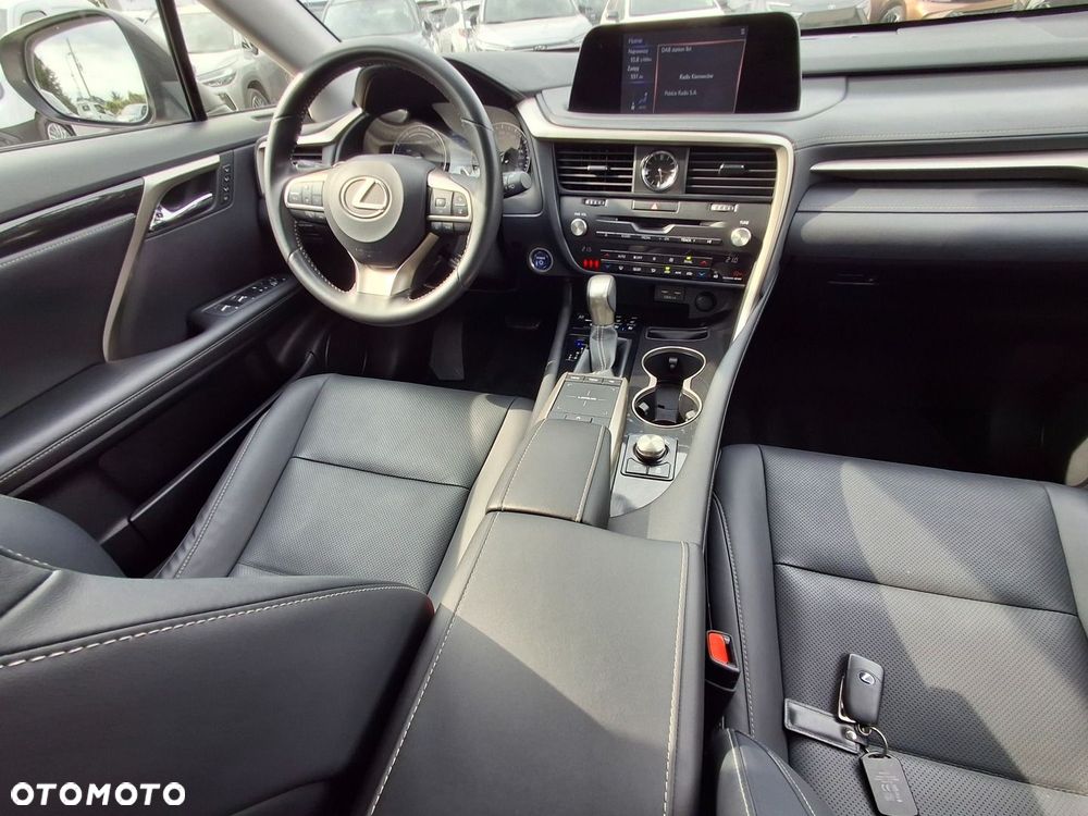 Lexus RX - 15