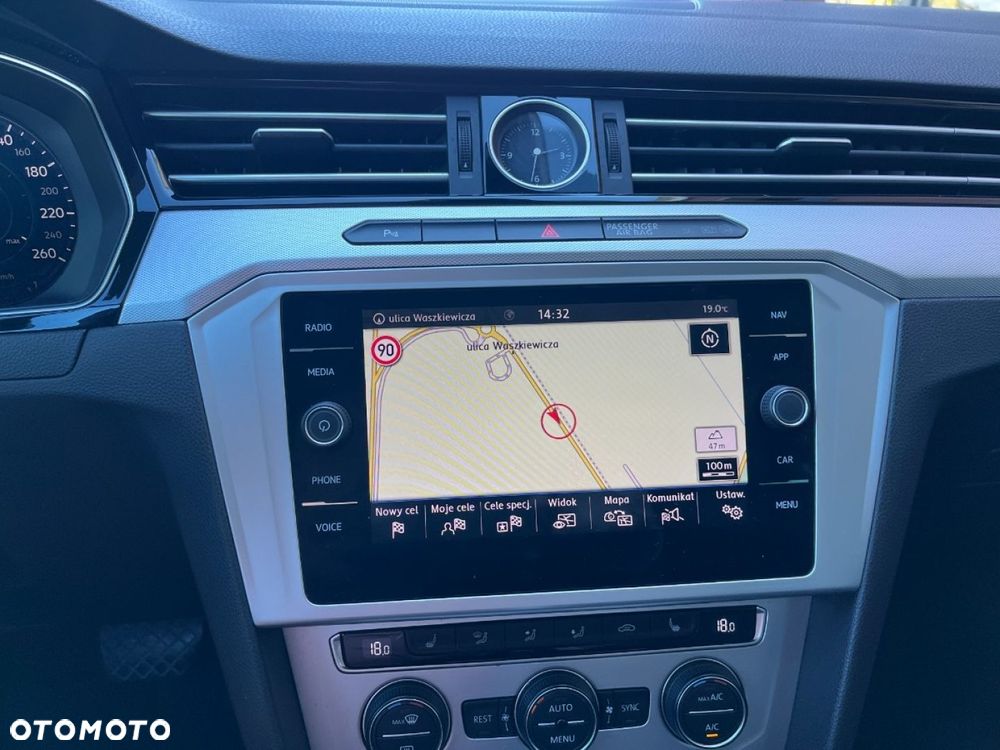 Volkswagen Passat Variant 2.0 TDI SCR DSG Business - 12