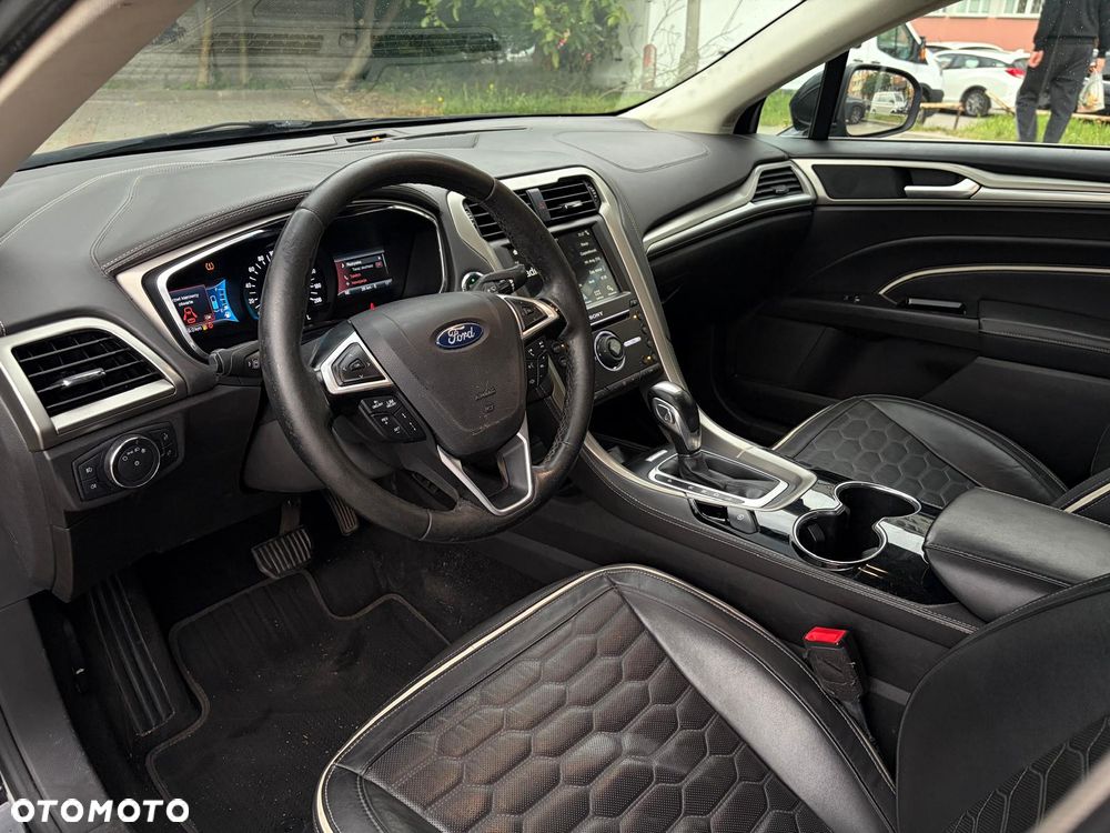 Ford Mondeo Vignale 2.0 Hybrid - 12