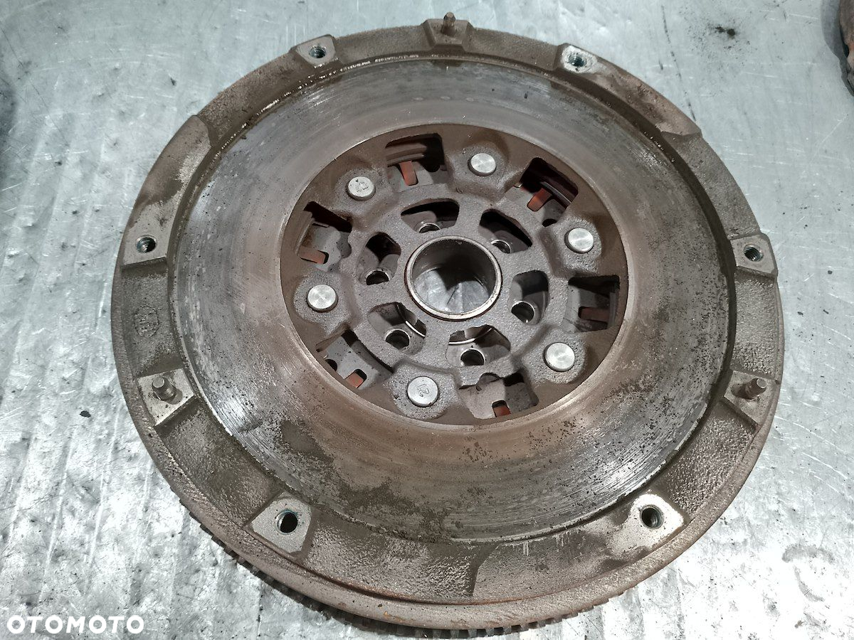 KOŁO DWUMASOWE KOMPLETNE OPEL ASTRA H 2.0 TURBO - 4
