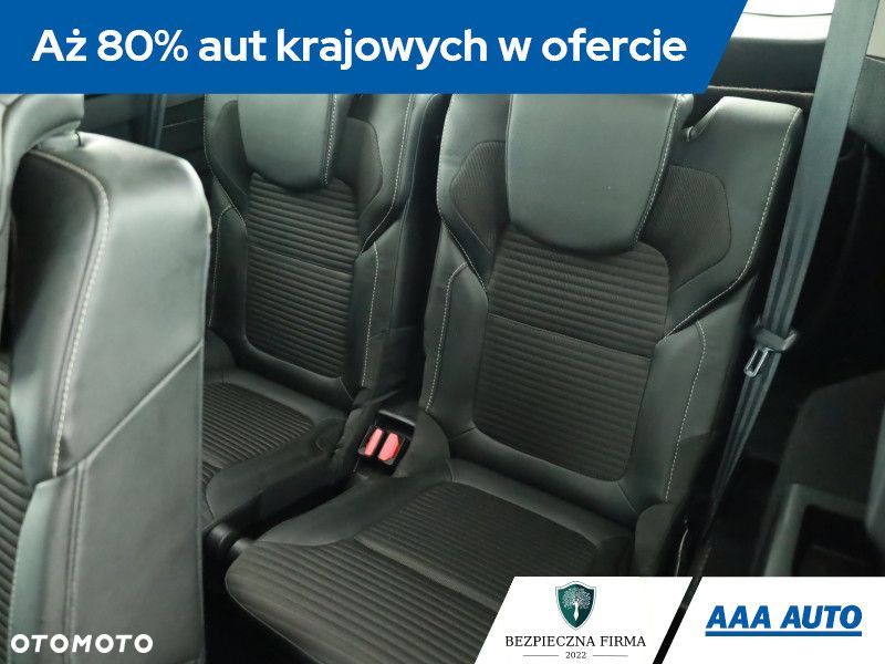 Renault Grand Scenic - 10