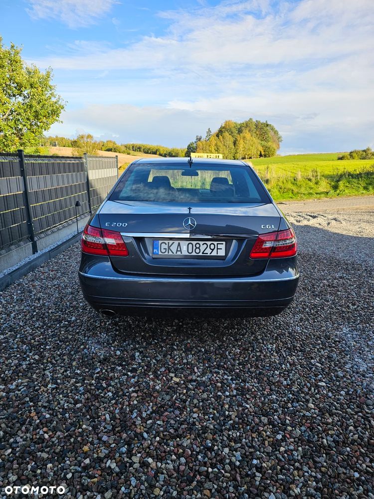 Mercedes-Benz E-Class 2010 photo 5