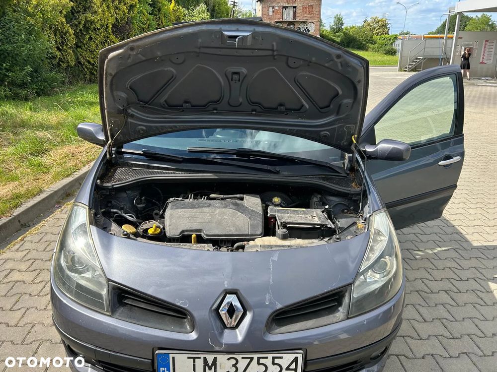 Renault Clio 1.2 16V Alize - 30