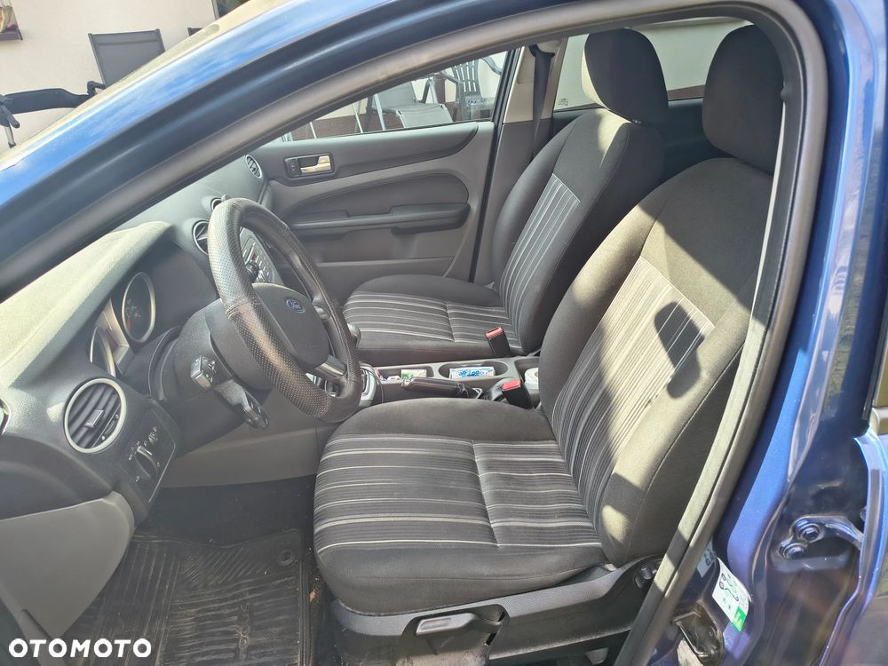 Ford Focus 1.6 Trend - 9