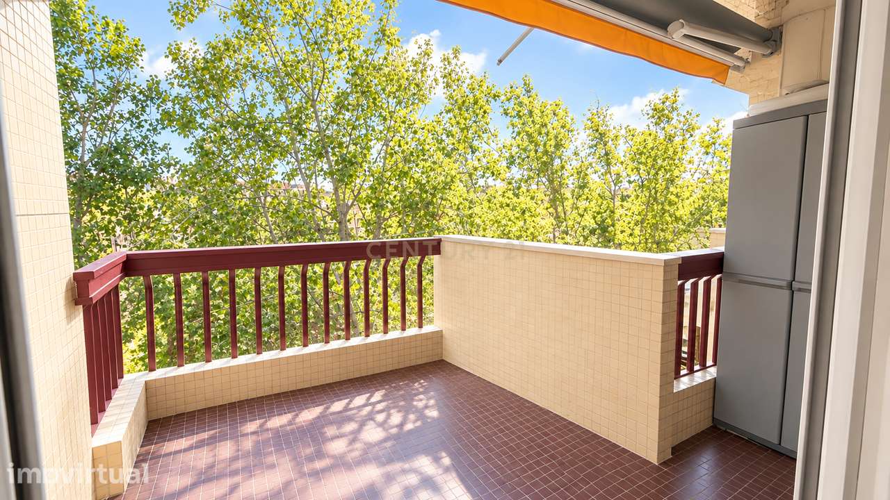 T3 no Lumiar com Vista para o Golfe, Varanda e Excelente Acessibilidad