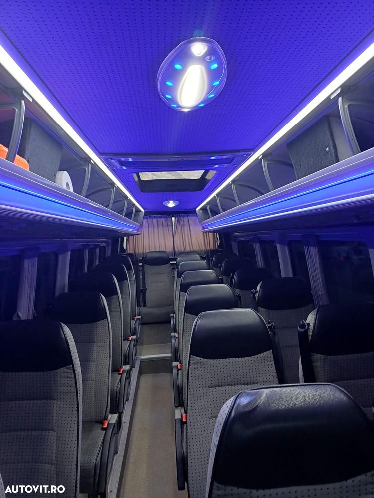 Mercedes-Benz Sprinter - 15