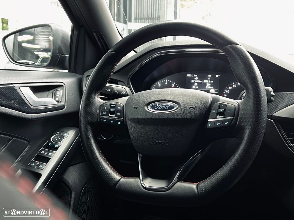 Ford Focus 1.0 EcoBoost ST-Line - 15