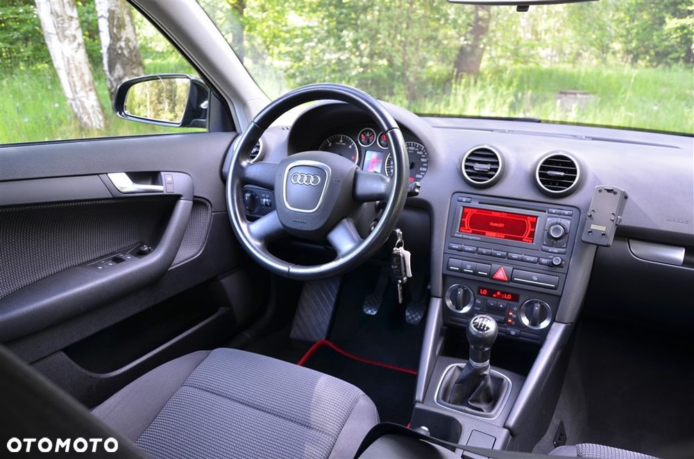 Audi A3 Sportback 2.0 TDI Ambiente - 21