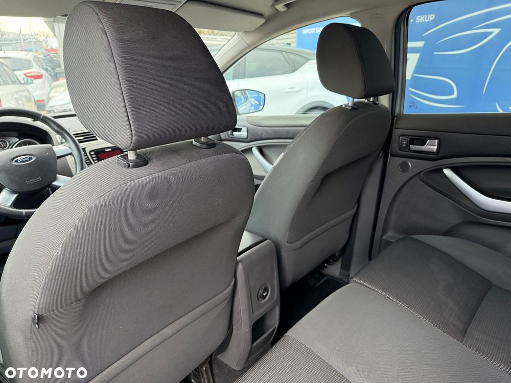 Ford Kuga 2.0 TDCi Trend - 13