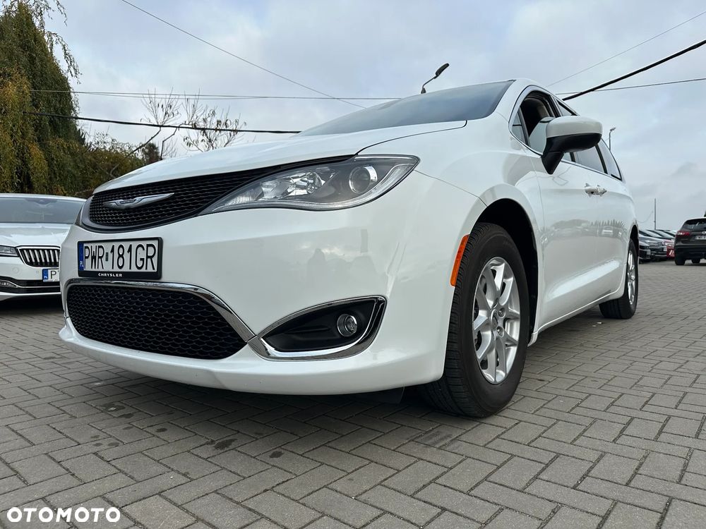 Chrysler Pacifica - 31