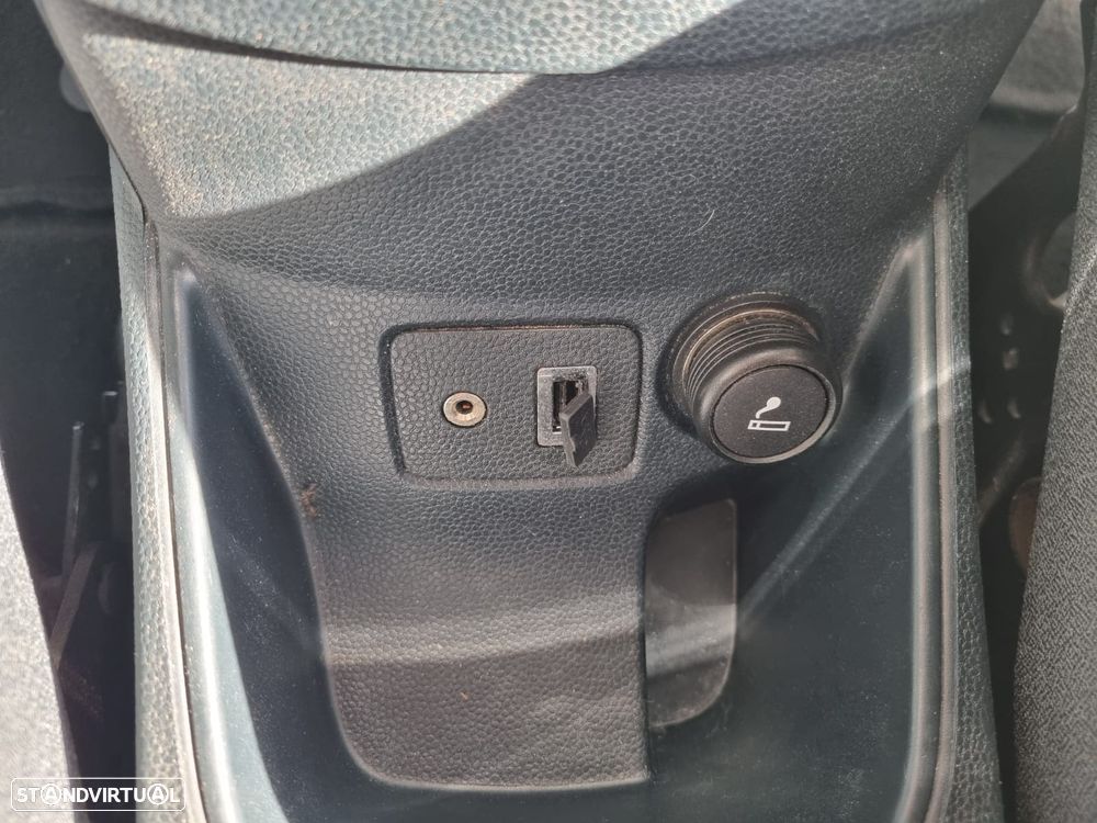 Ford Fiesta 1.25 Titanium - 30