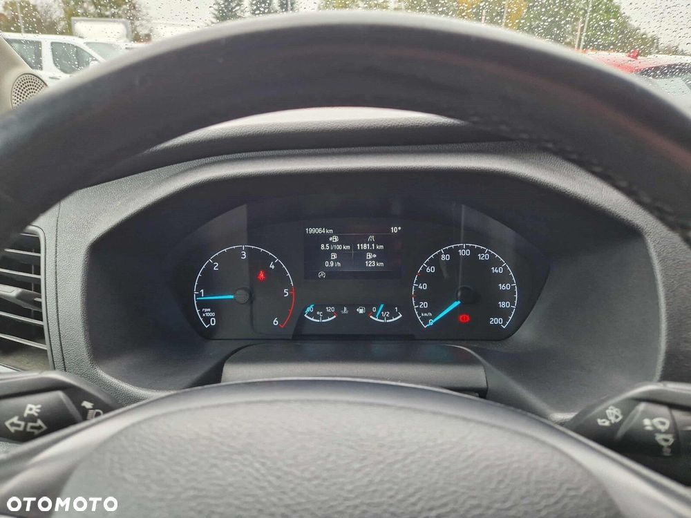 Ford transit Trend - 17