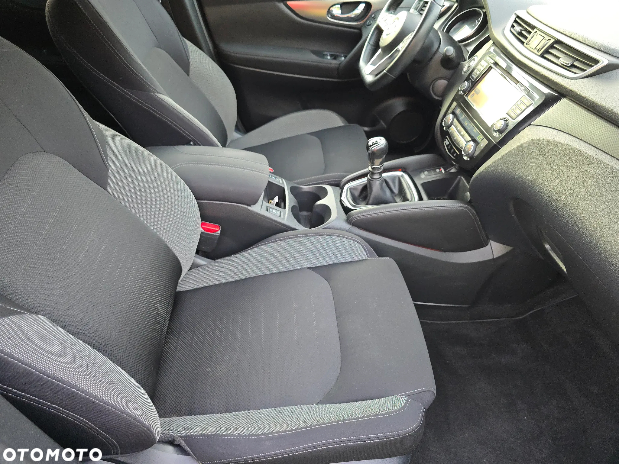 Nissan Qashqai 1.6 DIG-T Tekna - 19