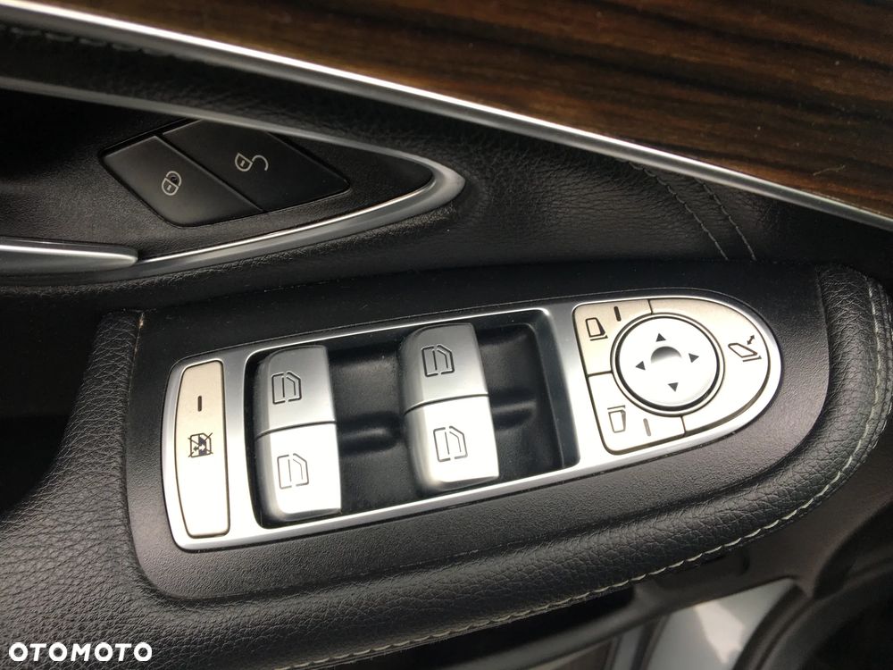 Mercedes-Benz GLC - 18