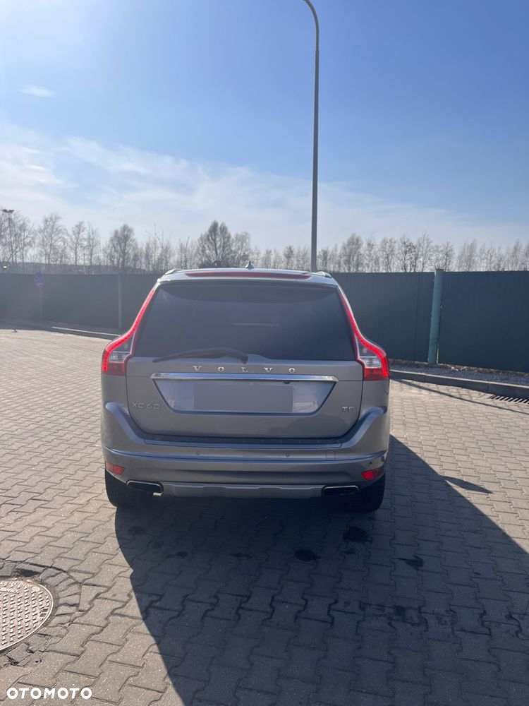 Volvo XC 60 T5 Drive-E R-Design Momentum - 2