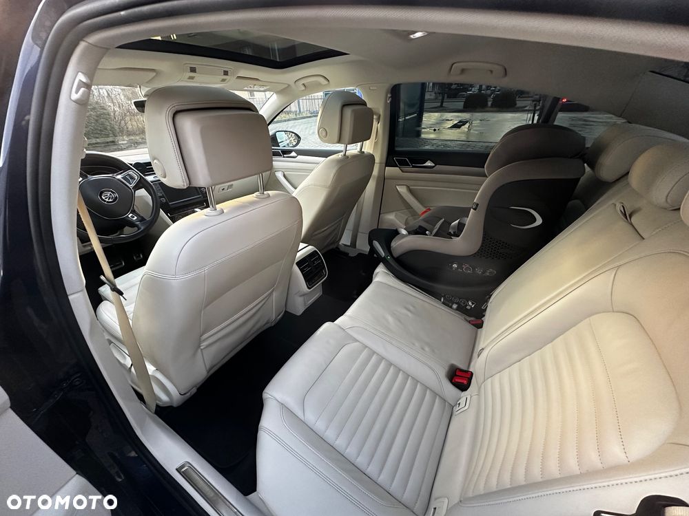 Volkswagen Passat - 15
