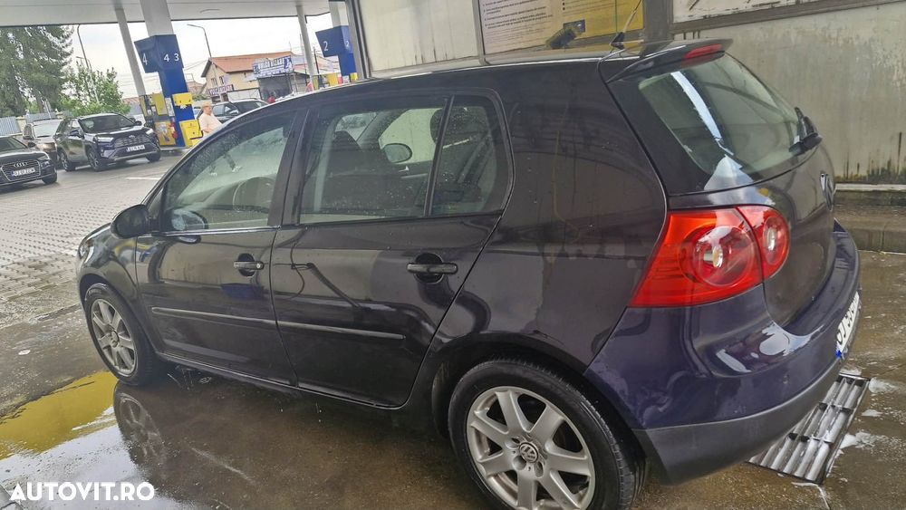 Volkswagen Golf - 1